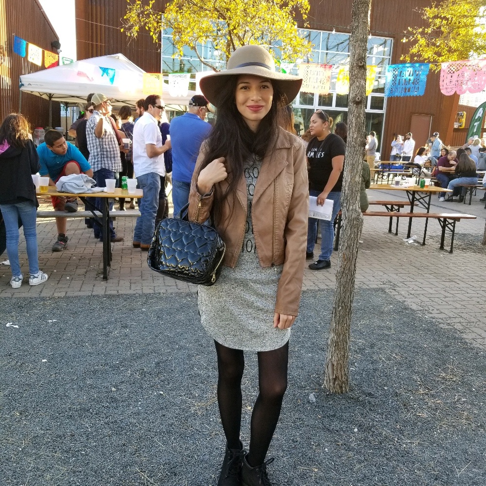 Meet your Posher, Lisa